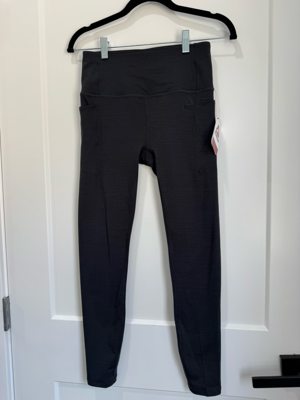 NWT XS Reebok Women’s Heather Black High-Waist Performance Leggings
